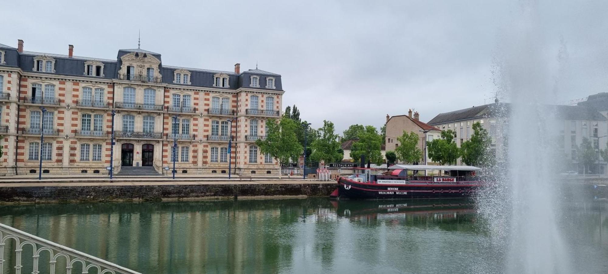 Auberge De Jeunesse - Hi Verdun المظهر الخارجي الصورة